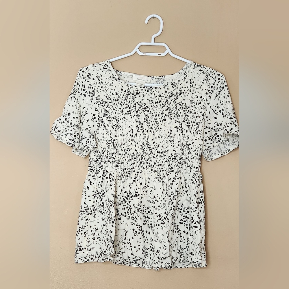 Urban Romantics Smocked Top Floral Cream Black Shirt Cottage  Womens Size M